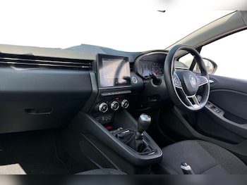 Used Renault Clio 2021 for sale - 75504310: Photo
