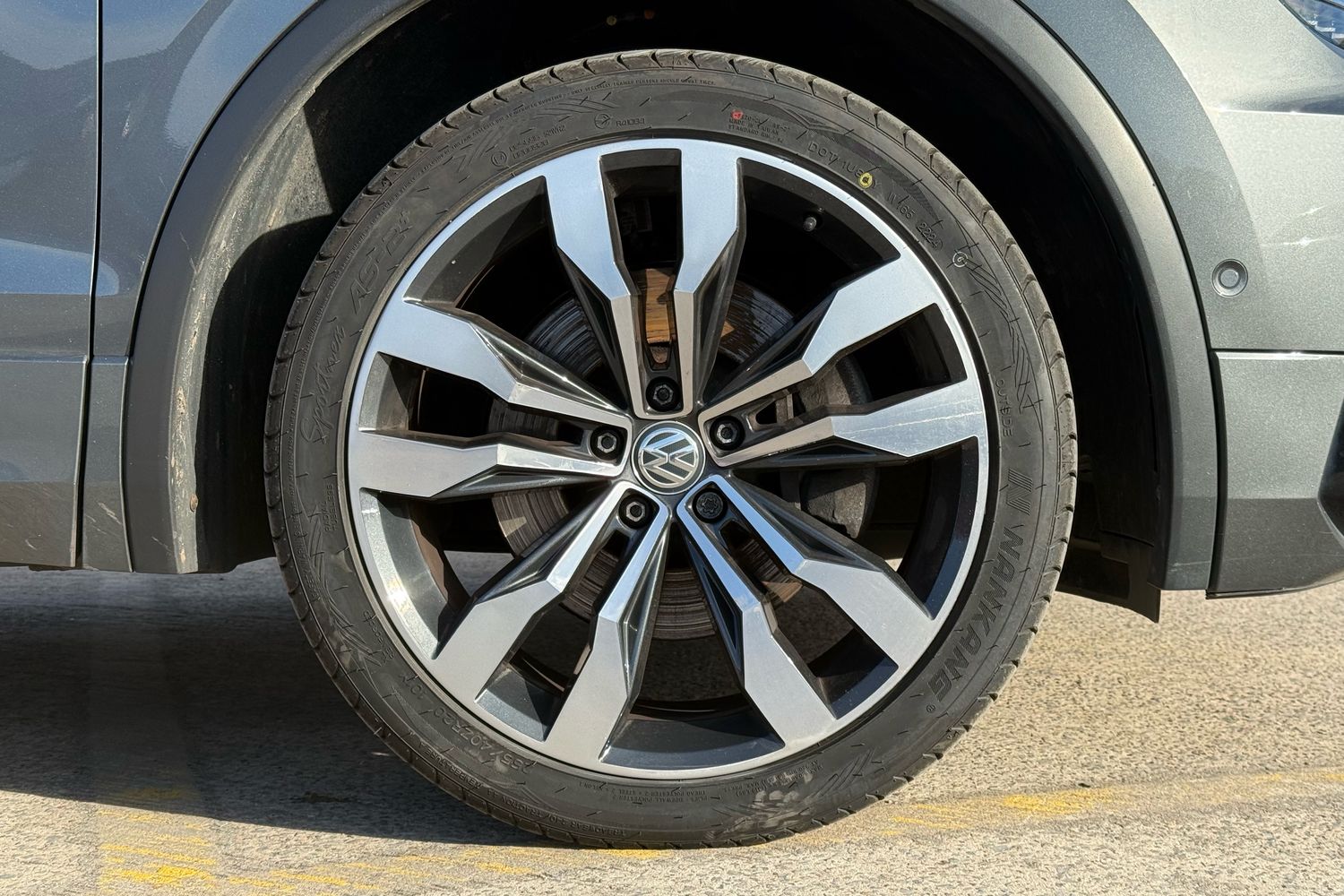 Used Volkswagen Tiguan 2019 for sale - 75713838: Photo 16
