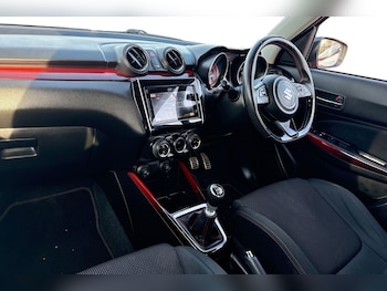 Used Suzuki Swift 2021 for sale - 76529278: Photo