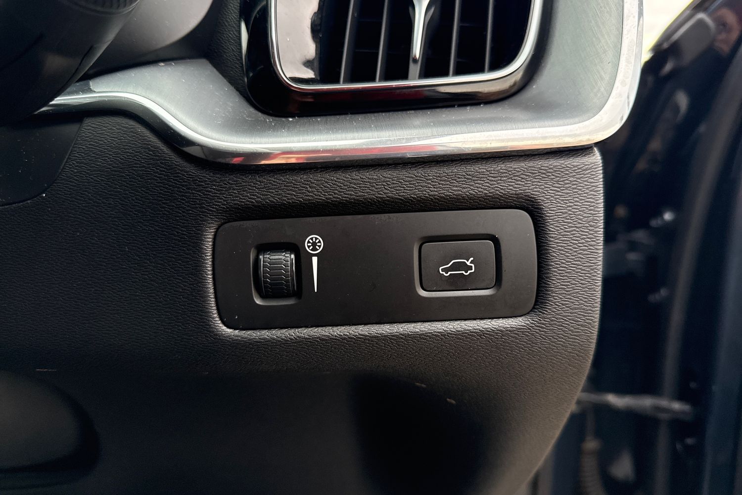 Used Volvo XC60 2019 for sale - 76469224: Photo 12