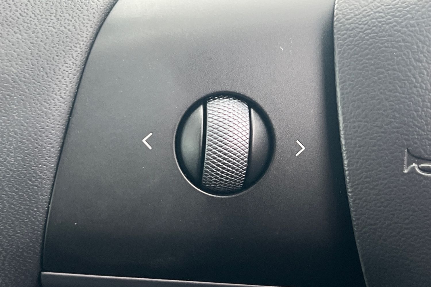 Used Tesla Model Y 2023 for sale - 77914390: Photo 12