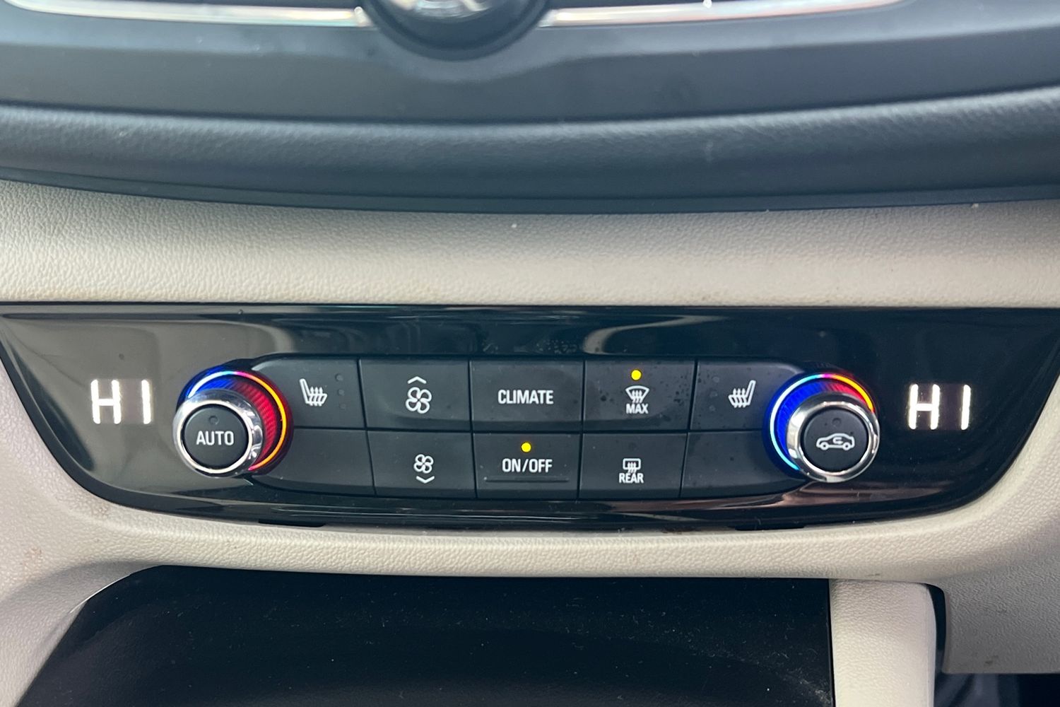 Used Vauxhall Insignia 2017 for sale - 76844650: Photo 10