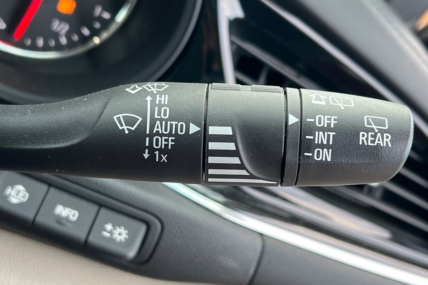 Used Vauxhall Insignia 2017 for sale - 76844650: Photo 15