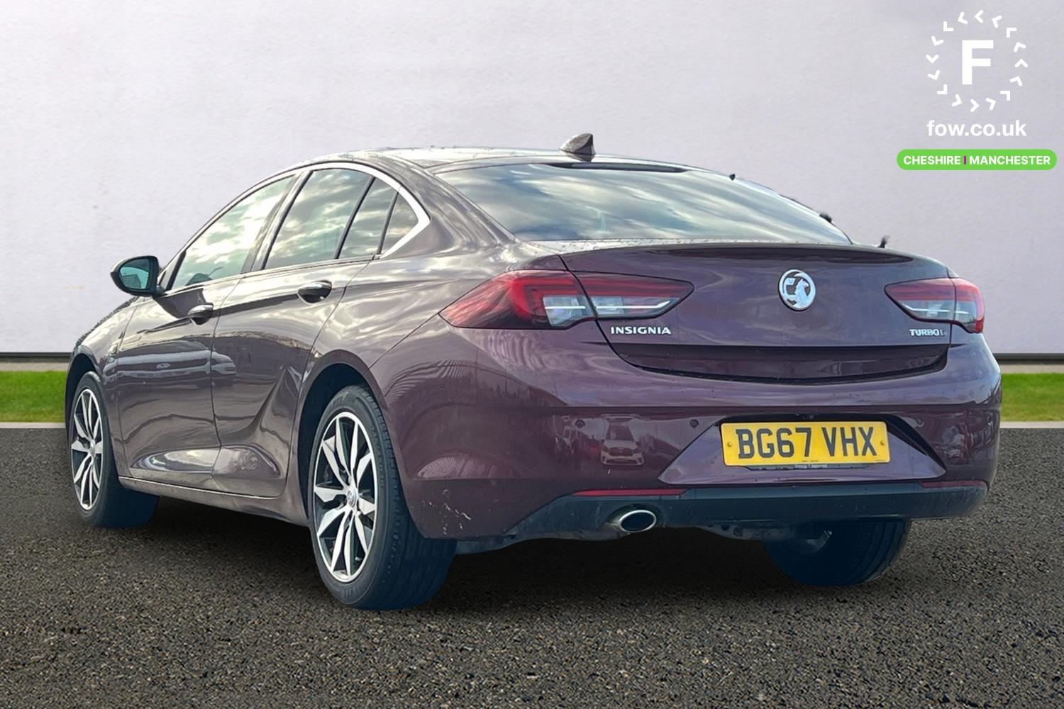 Used Vauxhall Insignia 2017 for sale - 76844650: Photo 2