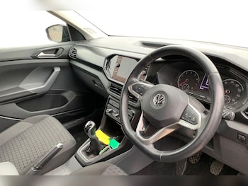 Used Volkswagen T-Cross 2020 for sale - 77849345: Photo