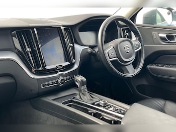 Used Volvo XC60 2018 for sale - 78242502: Photo