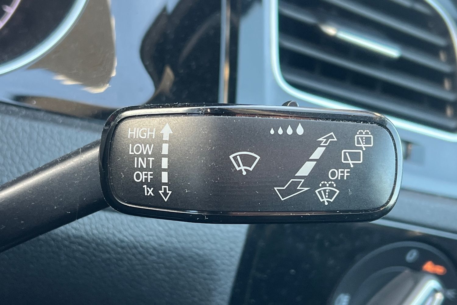 Used Volkswagen Golf 2019 for sale - 76697503: Photo 15