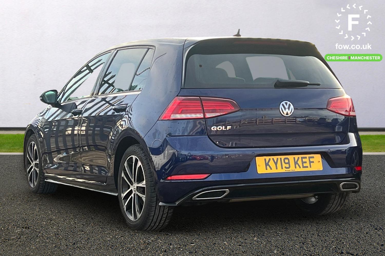 Used Volkswagen Golf 2019 for sale - 76697503: Photo 2