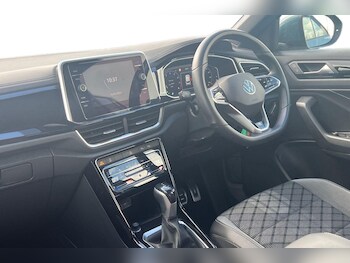 Used Volkswagen T-Roc 2022 for sale - 78341610: Photo