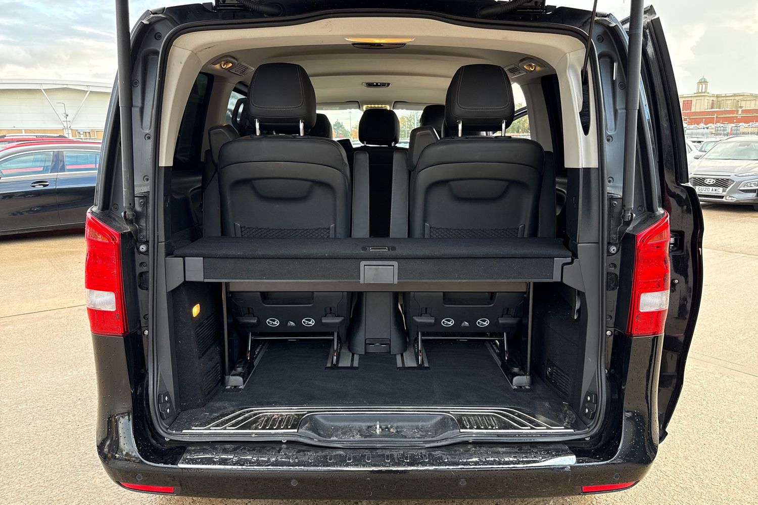 Used Mercedes-Benz V-Class 2016 for sale - 76280871: Photo 16