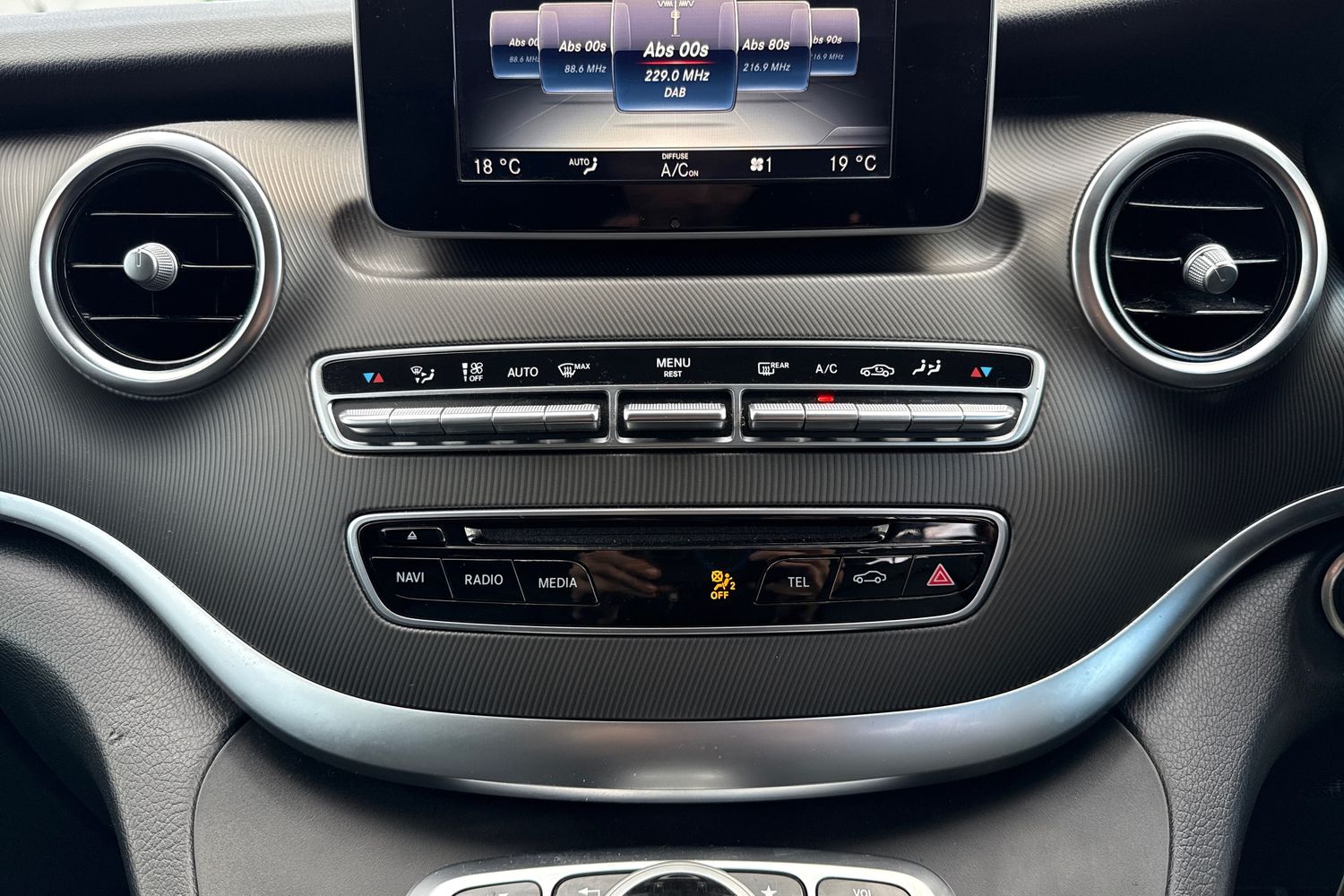 Used Mercedes-Benz V-Class 2016 for sale - 76280871: Photo 7