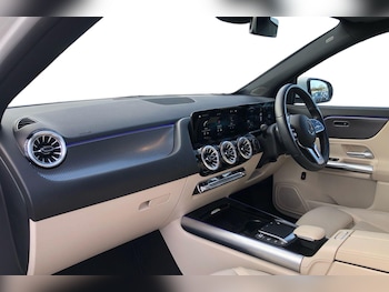 Used Mercedes-Benz EQA 2022 for sale - 76438858: Photo