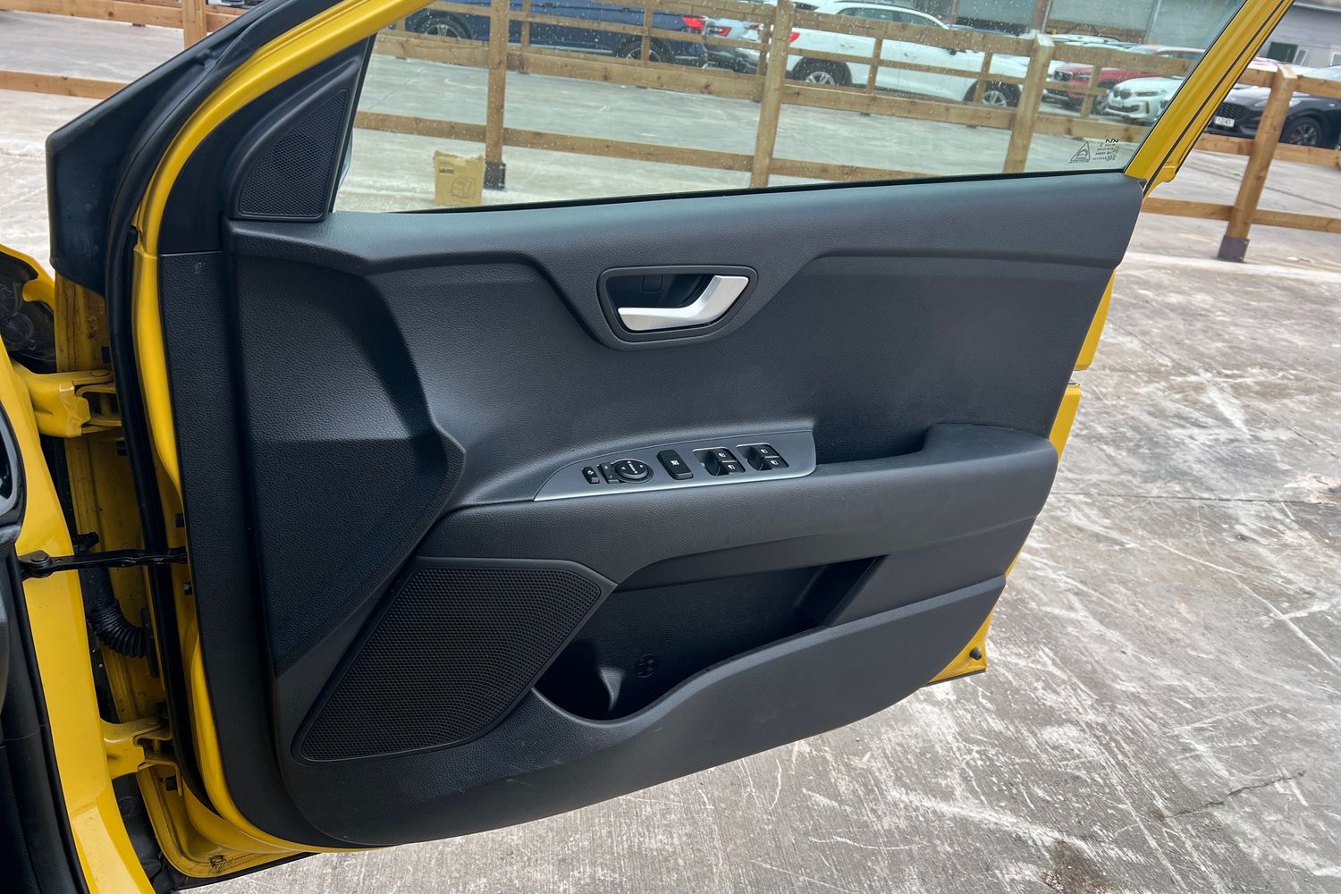 Used Kia Stonic 2022 for sale - 76057562: Photo 11