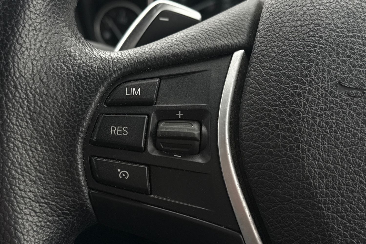 Used BMW 3 Series 2016 for sale - 77123722: Photo 11