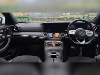 Used Mercedes-Benz E Class 2020 for sale - 77334330: Photo