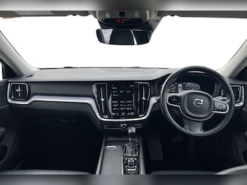 Used Volvo V60 2019 for sale - 77661503: Photo