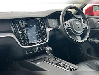 Used Volvo V60 2019 for sale - 77661503: Photo