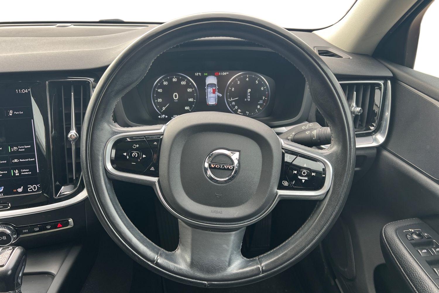 Used Volvo V60 2019 for sale - 77661503: Photo 5
