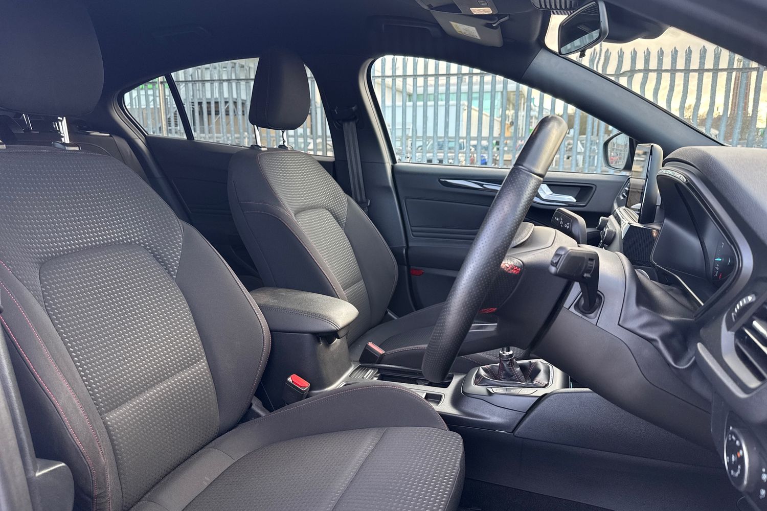 Used Ford Focus 2018 for sale - 76876084: Photo 18