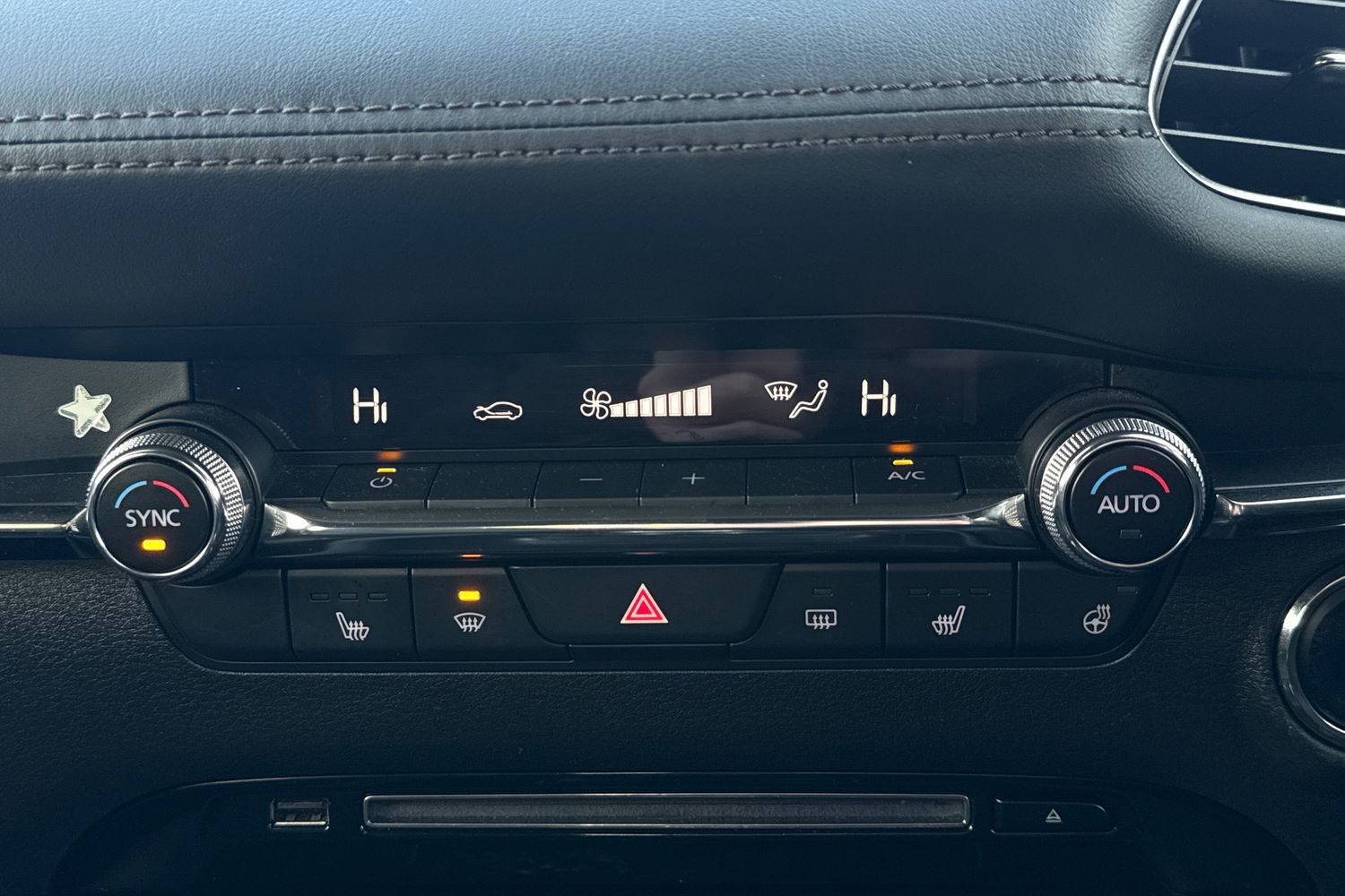 Used Mazda Mazda3 2019 for sale - 76896254: Photo 10