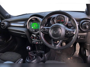 Used MINI Hatch 2019 for sale - 77774139: Photo