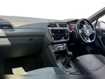Used Volkswagen Tiguan 2018 for sale - 75118802: Photo