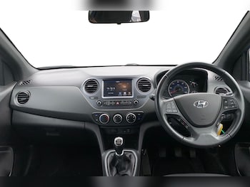 Used Hyundai i10 2018 for sale - 79381447: Photo