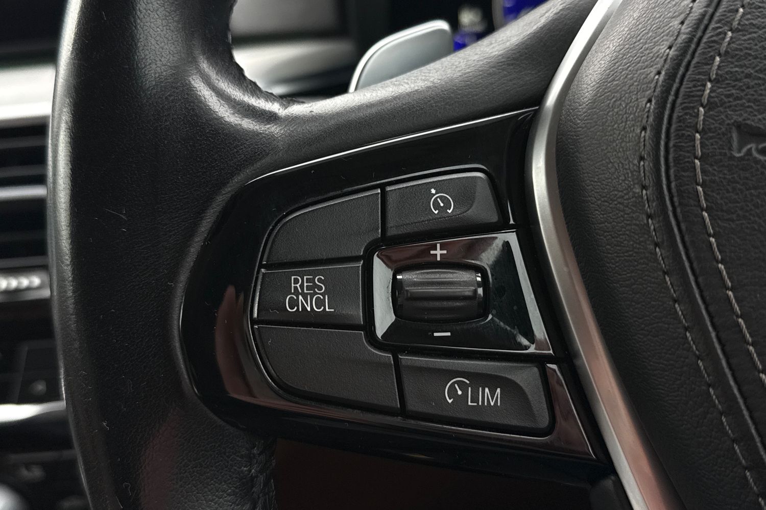 Used BMW 5 Series 2018 for sale - 77527400: Photo 12