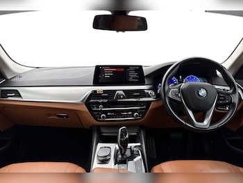 Used BMW 5 Series 2018 for sale - 77527400: Photo