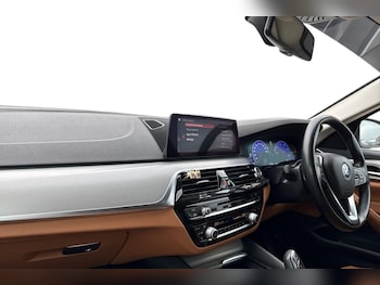 Used BMW 5 Series 2018 for sale - 77527400: Photo