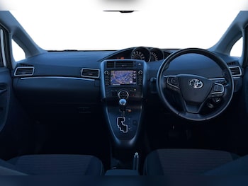 Used Toyota Verso 2018 for sale - 77593589: Photo