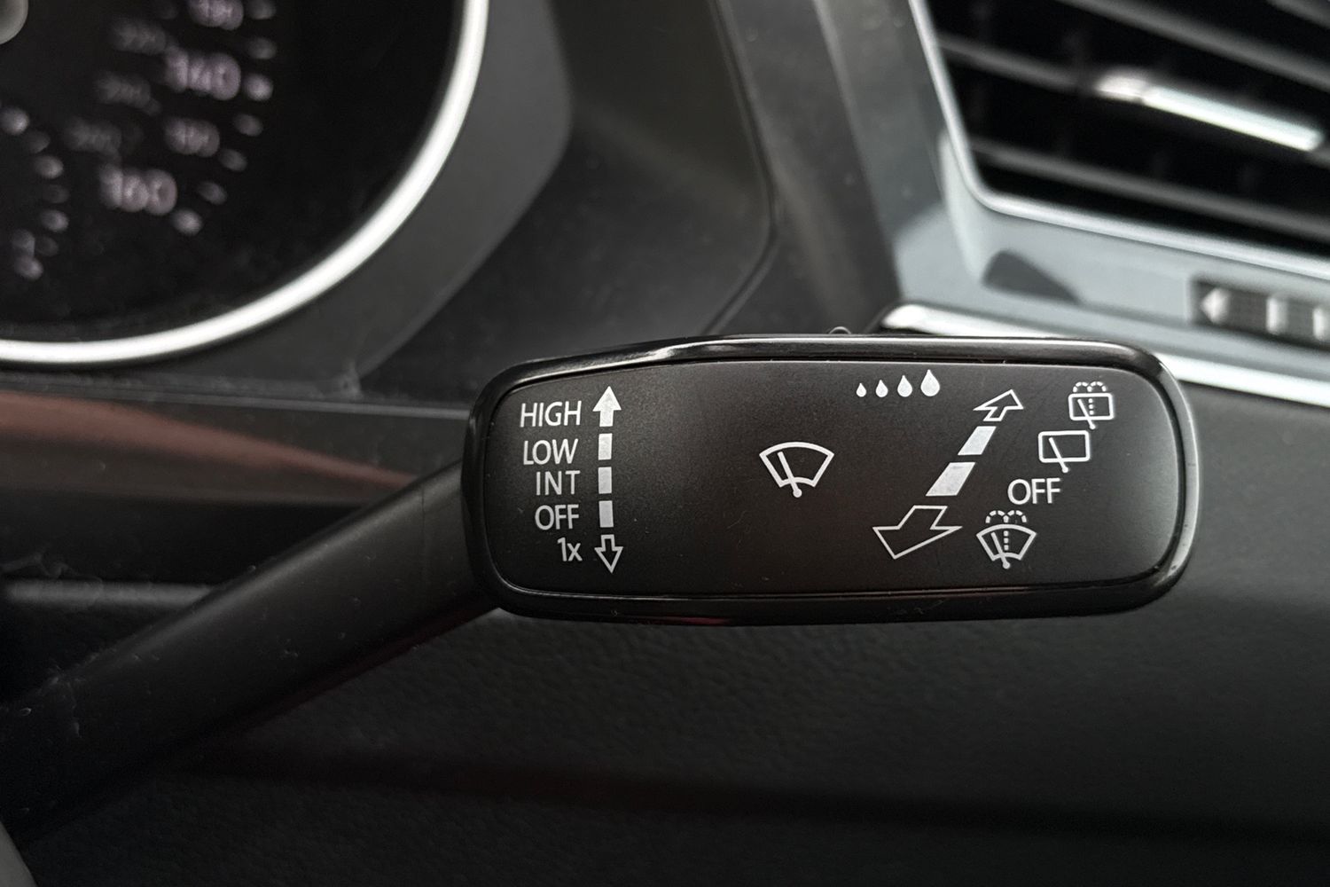 Used Volkswagen Tiguan 2018 for sale - 77473097: Photo 14