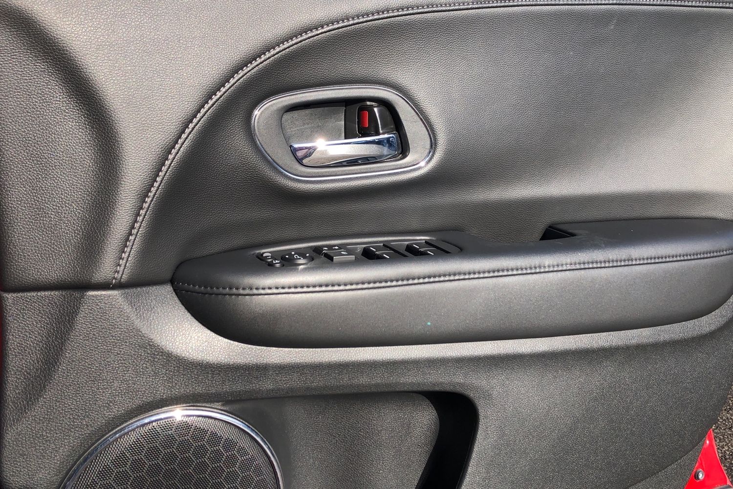 Used Honda HR-V 2018 for sale - 76368701: Photo 15