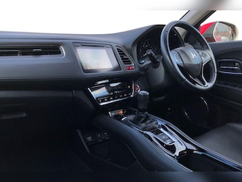 Used Honda HR-V 2018 for sale - 76368701: Photo