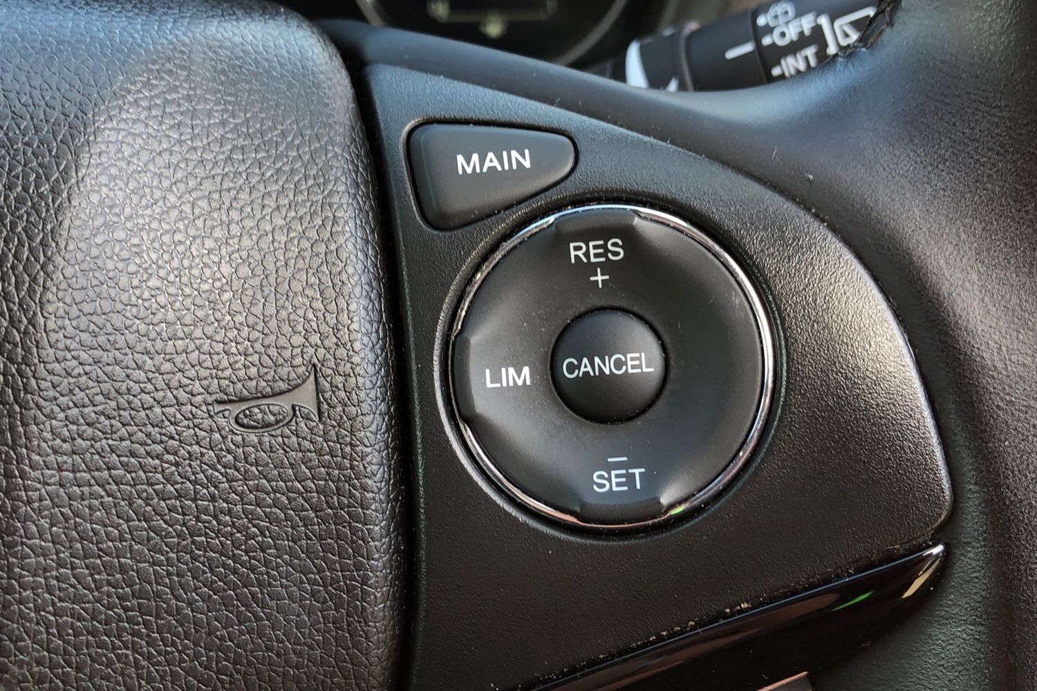 Used Honda HR-V 2018 for sale - 76368701: Photo 6