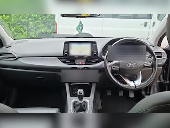 Used Hyundai i30 2018 for sale - 77679934: Photo