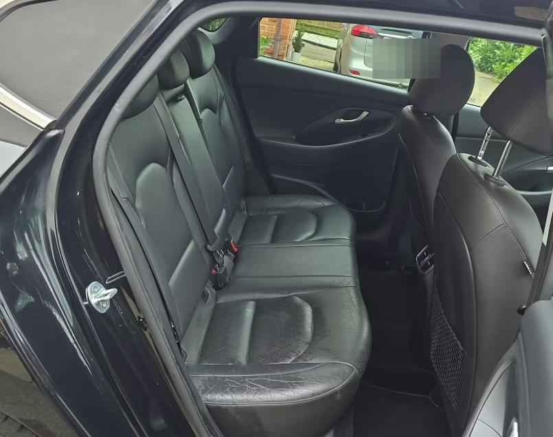 Used Hyundai i30 2018 for sale - 77679934: Photo 4