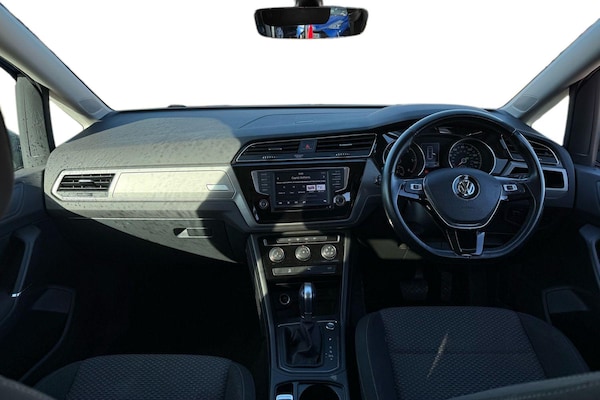 Used Volkswagen Touran 2017 for sale - 75627945: Photo 3