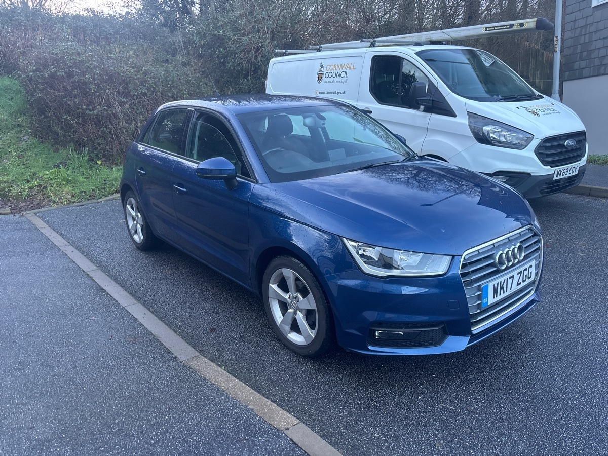 Used Audi A1 2017 for sale - 77303081: Photo 2