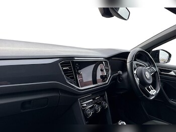 Used Volkswagen T-Roc 2019 for sale - 77514998: Photo