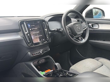 Used Volvo XC40 2023 for sale - 79277276: Photo