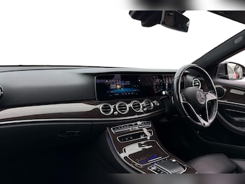 Used Mercedes-Benz E-Class 2022 for sale - 76128288: Photo