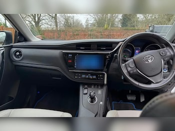 Used Toyota Auris 2016 for sale - 77514892: Photo