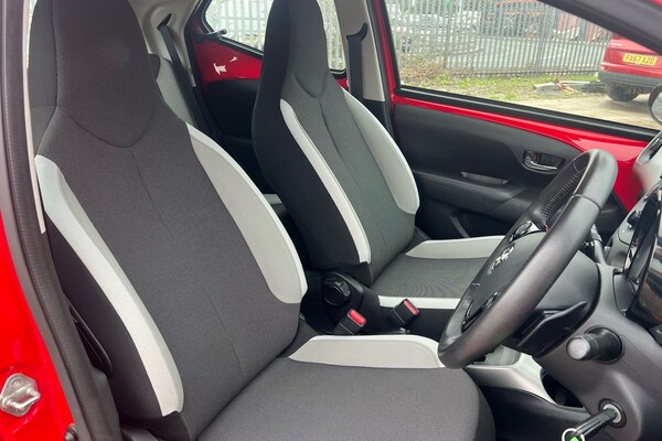 Used Toyota AYGO 2018 for sale - 76128347: Photo 12