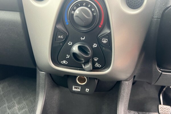 Used Toyota AYGO 2018 for sale - 76128347: Photo 7