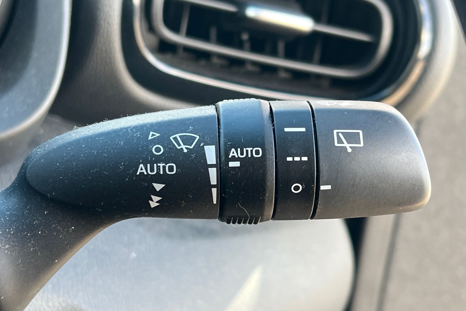 Used Toyota Yaris 2022 for sale - 76569559: Photo 14