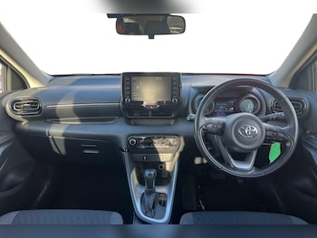 Used Toyota Yaris 2022 for sale - 76569559: Photo