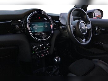 Used MINI Hatch 2021 for sale - 77527440: Photo