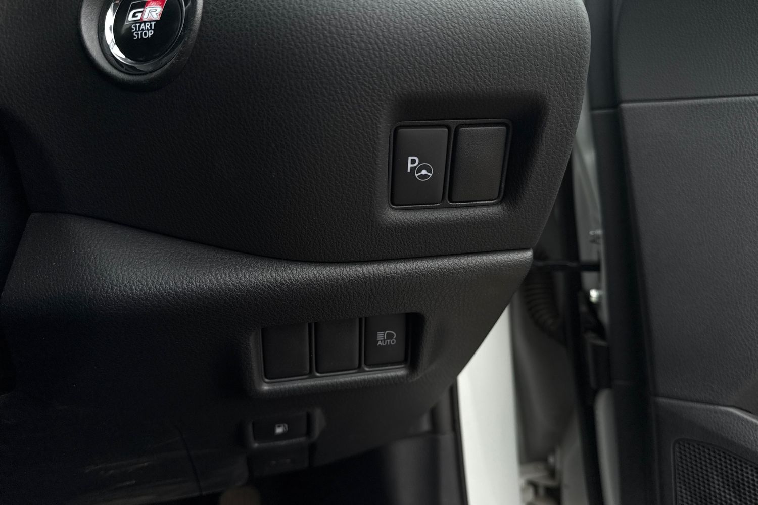 Used Toyota C-HR 2022 for sale - 76529275: Photo 11