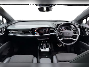 Used Audi Q4 e-tron 2022 for sale - 75834631: Photo